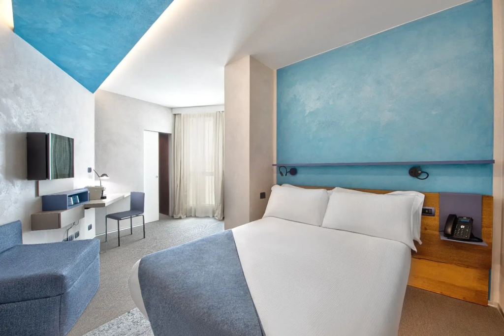 Superior Double room (full double bed)