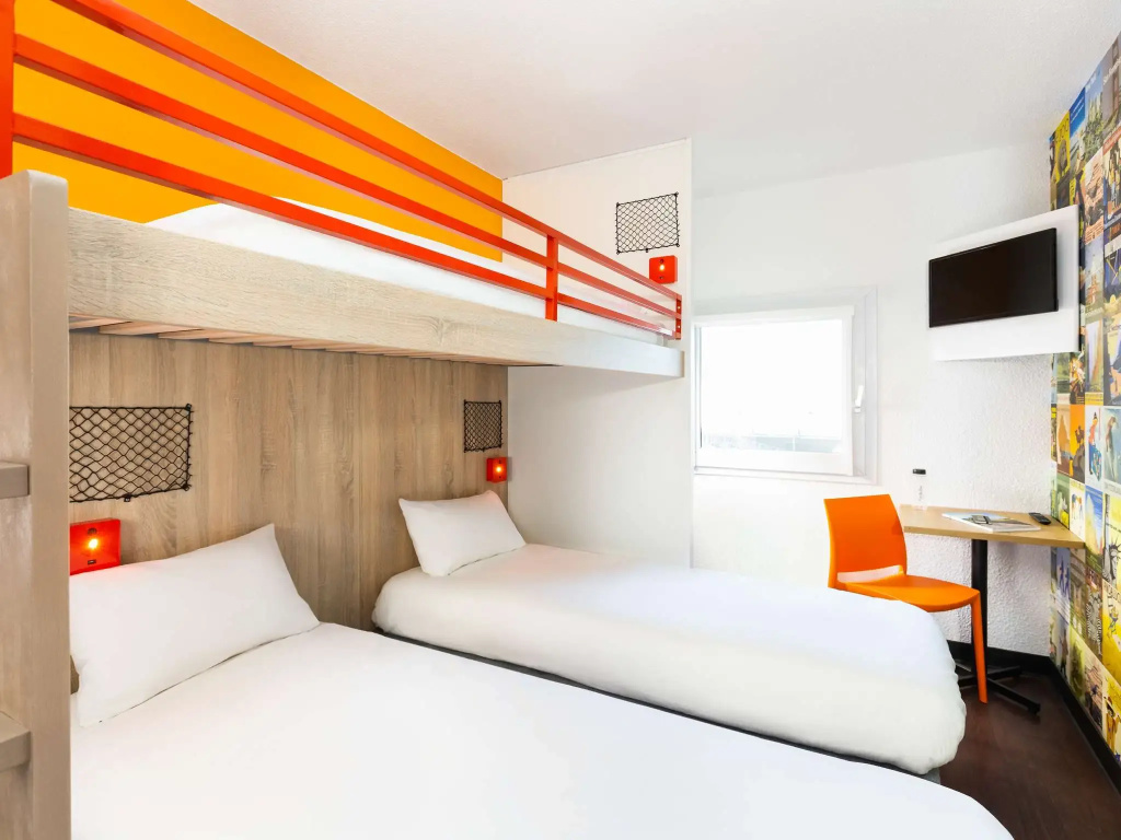 Break Triple room