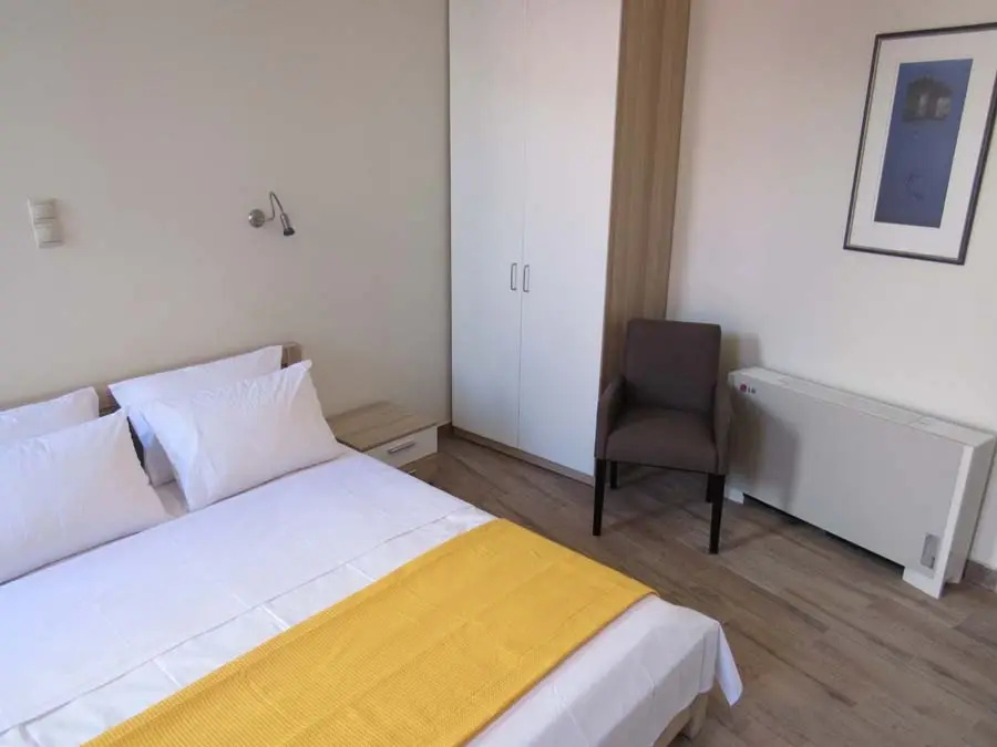2 Bedrooms Apartment