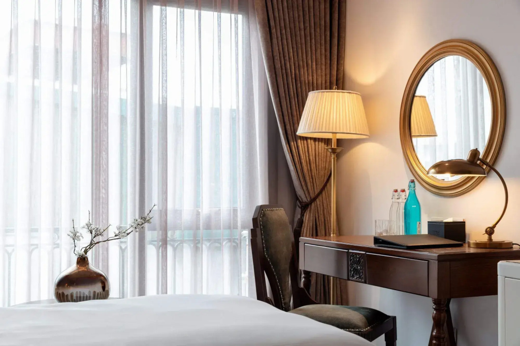 Peridot Grand Luxury Boutique Hotel Room Type - Premier Deluxe Double room (full double bed)