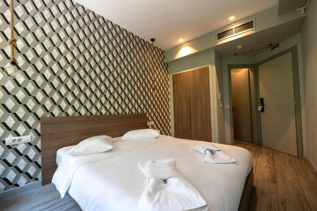 Standard Double room (full double bed)