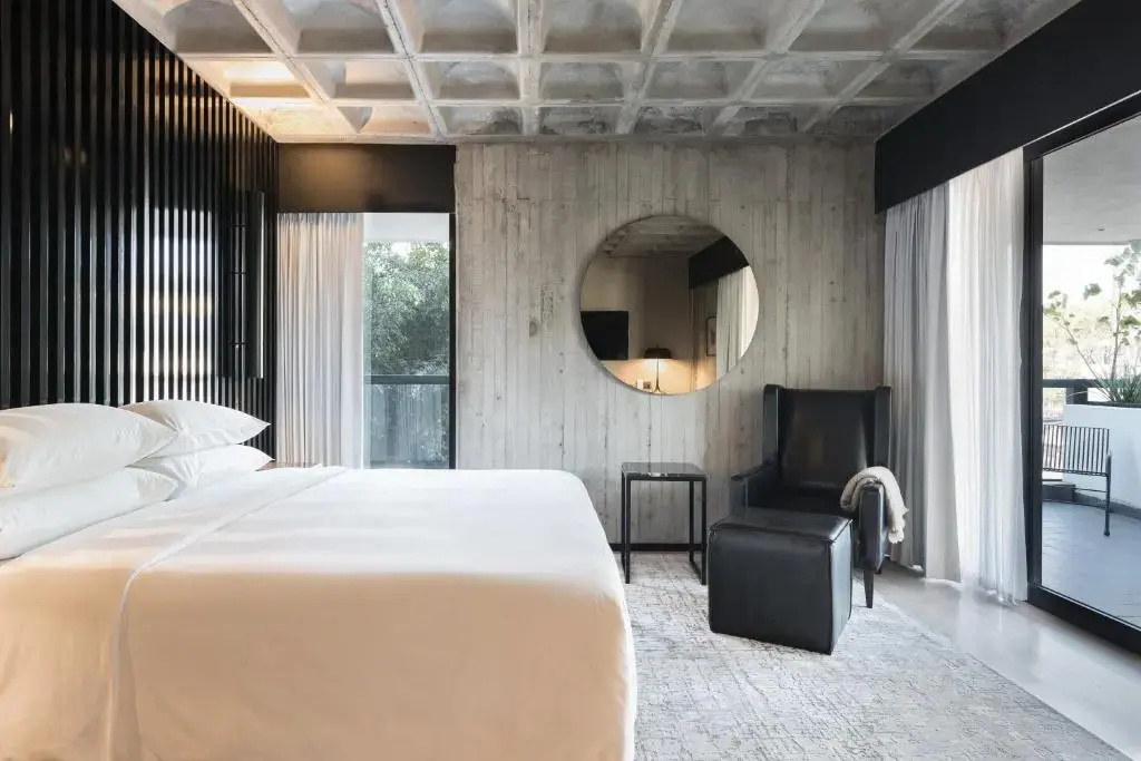 Americana Double Suite (full double bed)