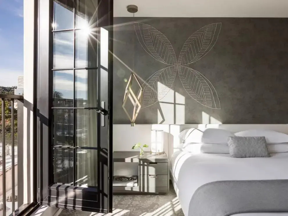 Communications Accessible Double room (full double bed)