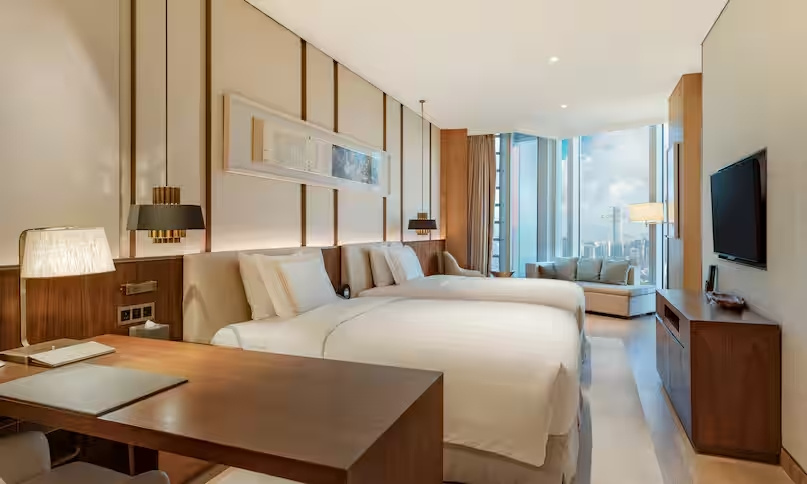 Deluxe Quadruple room with city view