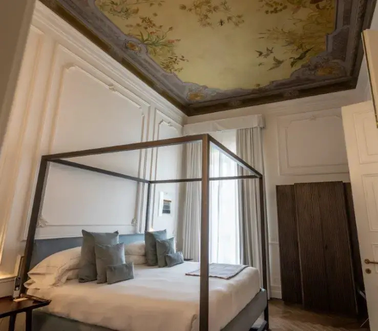 Deluxe Double Suite (full double bed)
