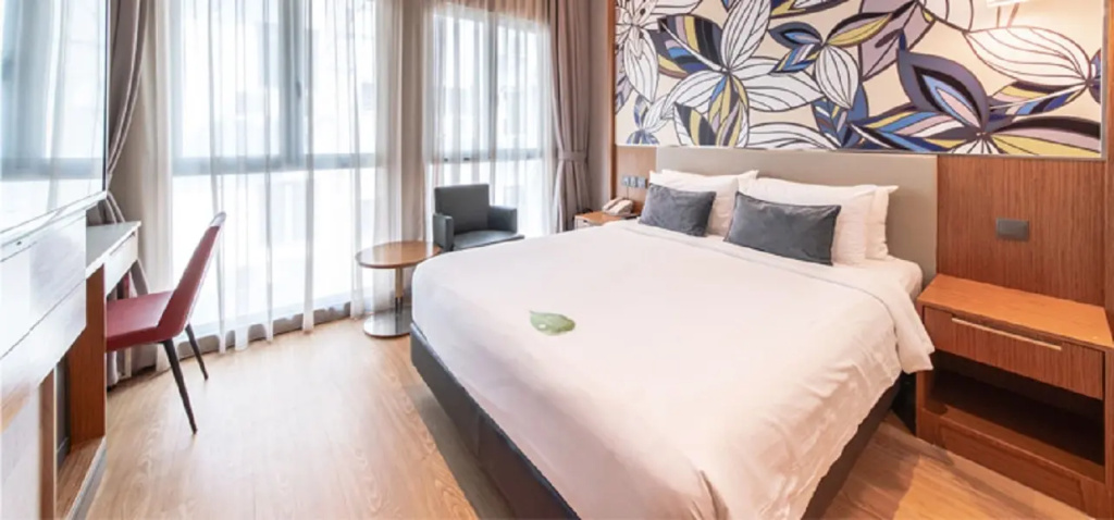Deluxe Double room (full double bed)