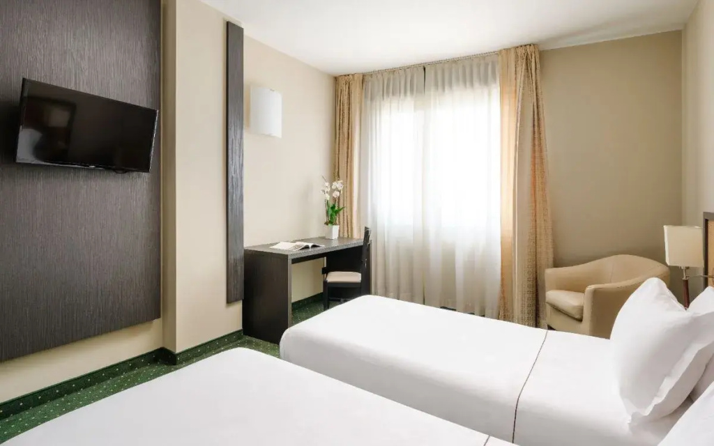 Business Double room (twin beds)