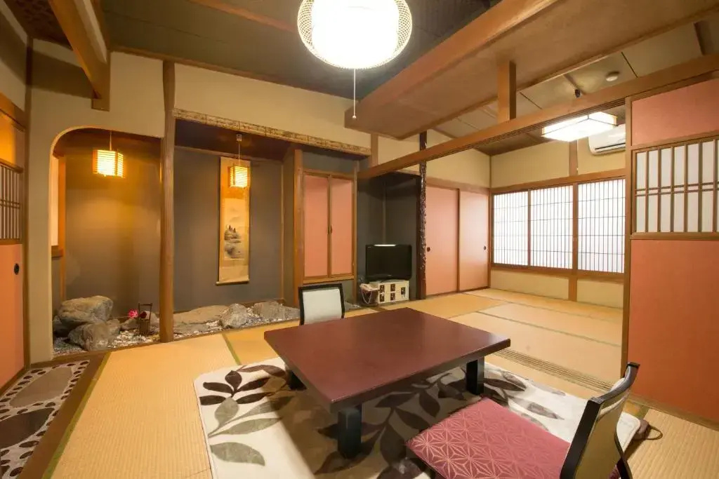 Kappo Ryokan Shiroyama - Chambres