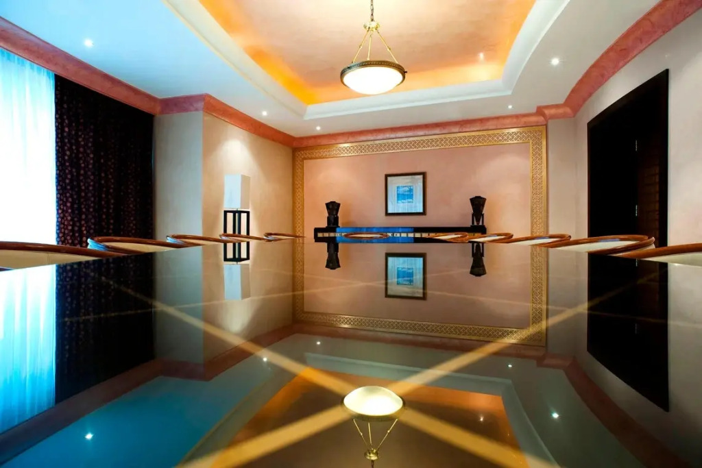 Клубный люкс Пентхаус с 3 комнатами с балконом и с видом на океан в Le Meridien Al Aqah Beach