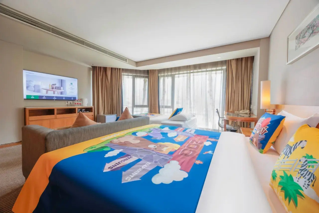 Family-Friendly Family room