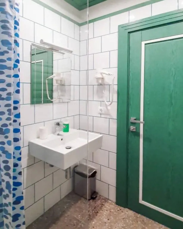 Двухместный номер Standard с балконом двуспальная кровать в Алиса, привет!