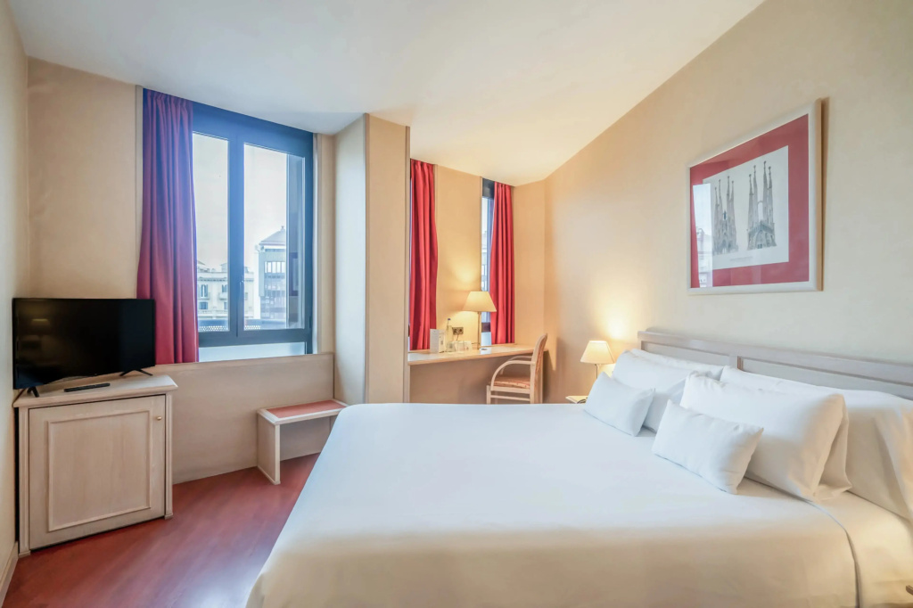 Double room (full double bed)
