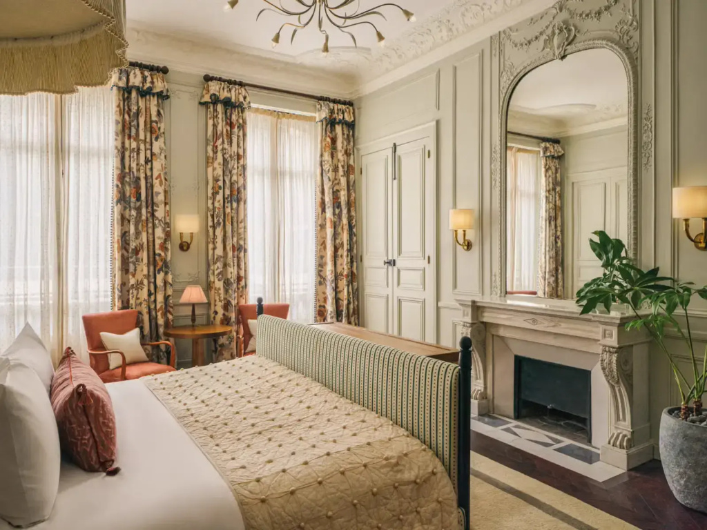 Boudoir Plus Double room (full double bed)
