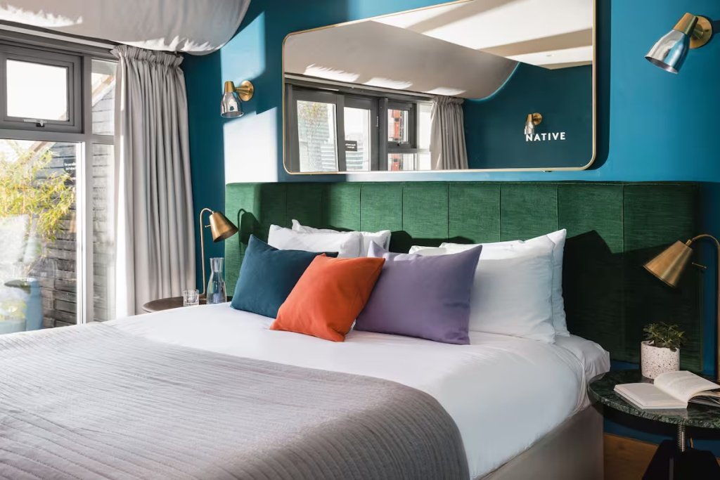 2 Bedrooms Penthouse Quadruple Apartment