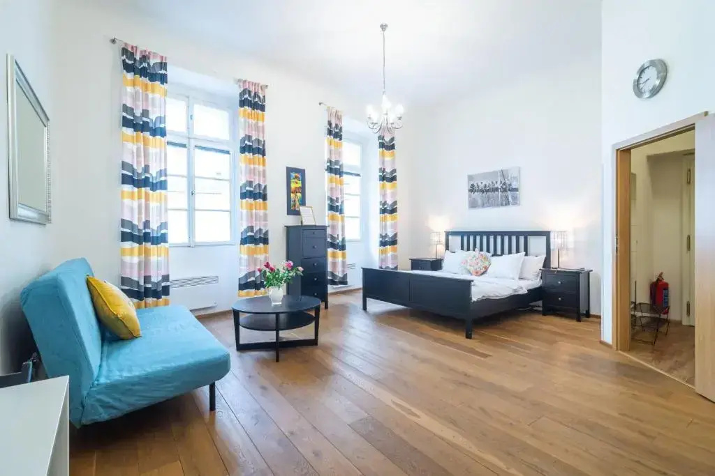 Double Studio (full double bed)