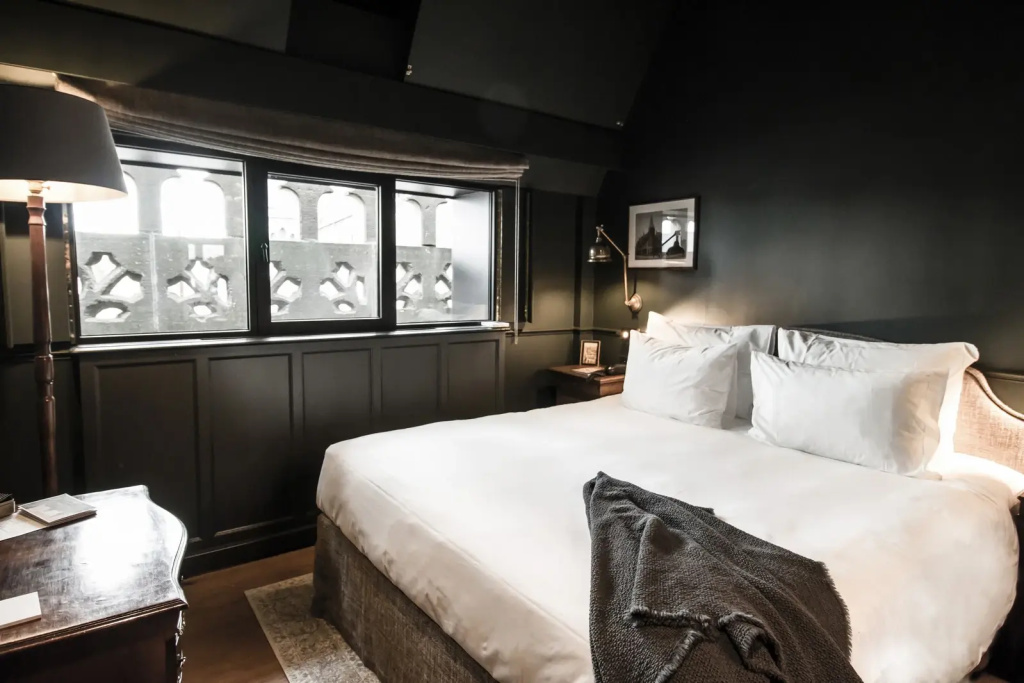 Stamp Double room (full double bed)