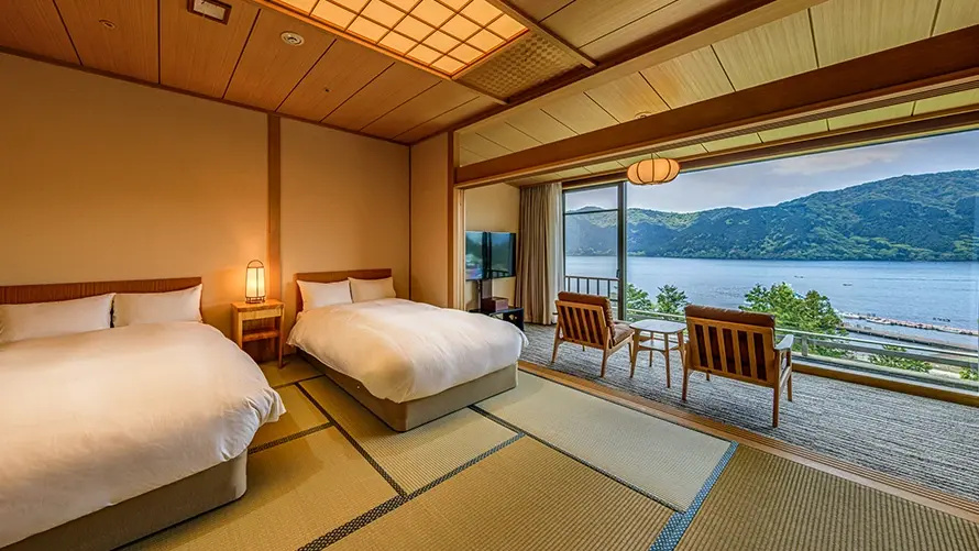 Japanese-style Double room with Lake Ashi view (twin beds)