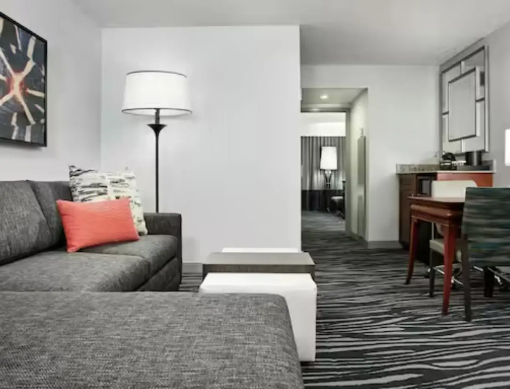 Embassy Suites by Hilton Orlando Airport - Chambres
