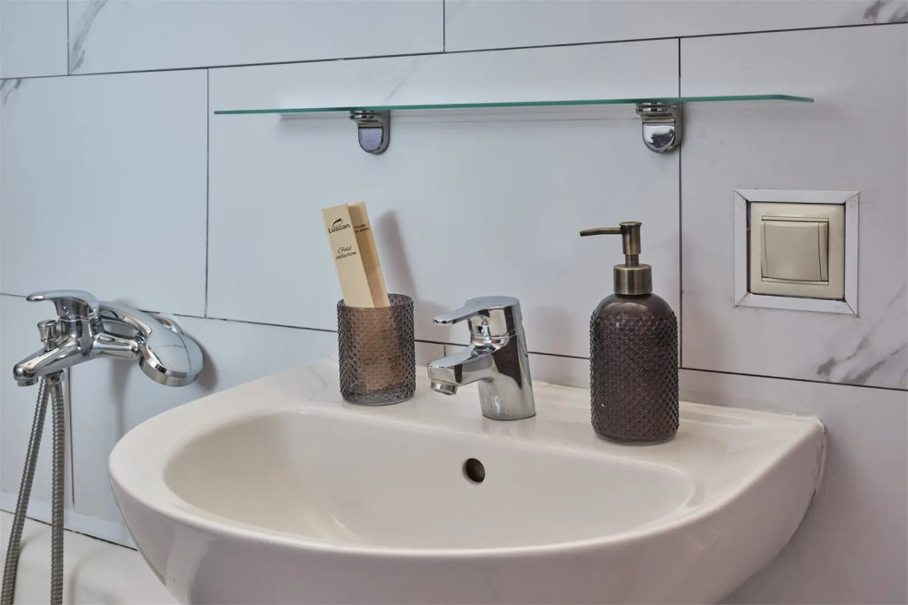 Двухместный номер улучшенный стандарт двуспальная кровать в Сарай Сараев