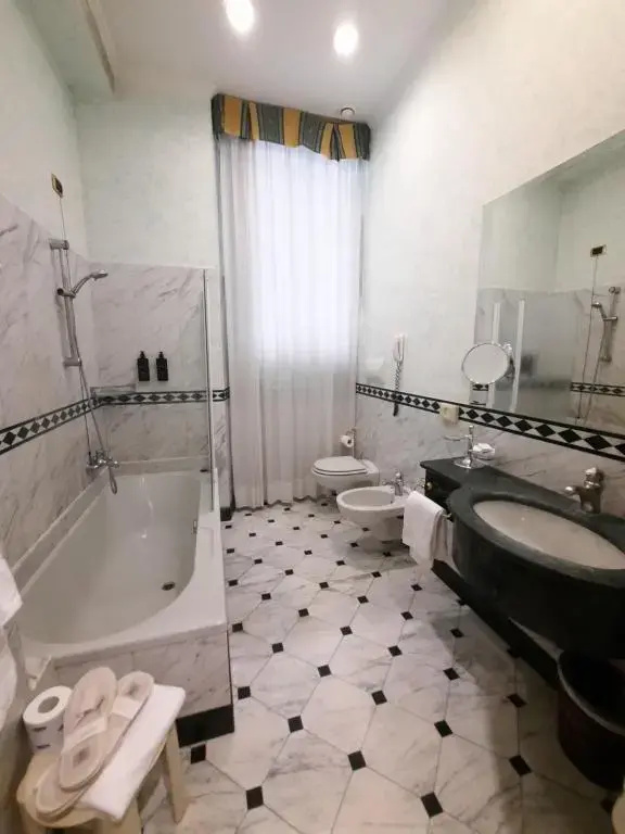 Andreola Central Hotel - Chambres
