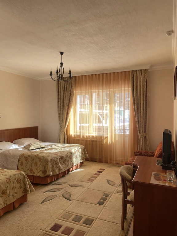 1-room Family Triple room with balcony and with view