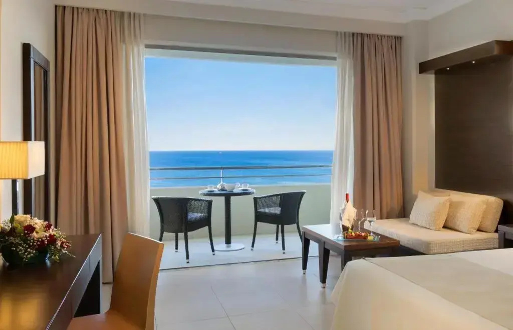 Superior Double room with sea view (full double bed)