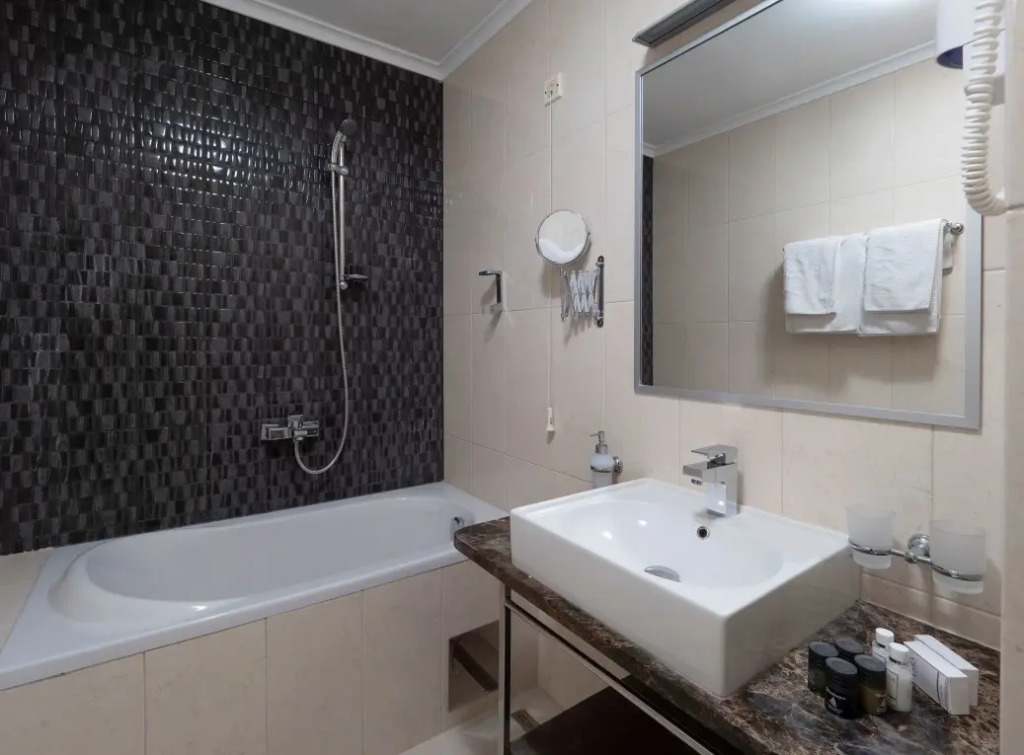 Семейный номер в Hotel Tara