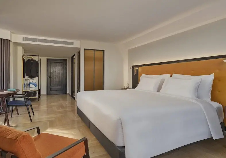 Edge of the City Double room, full double bed room photo 1