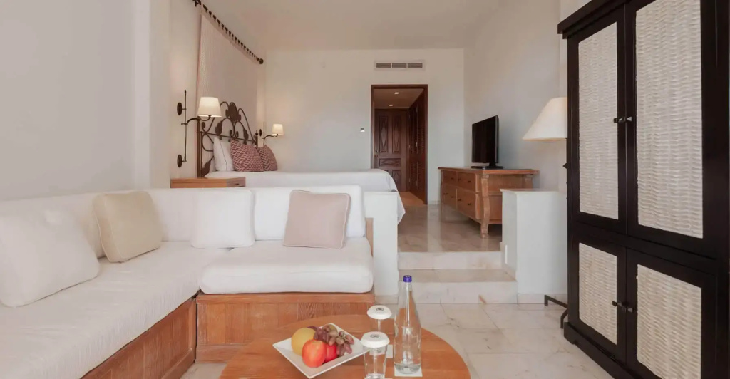 Artemis Double Suite with sea view (twin beds)