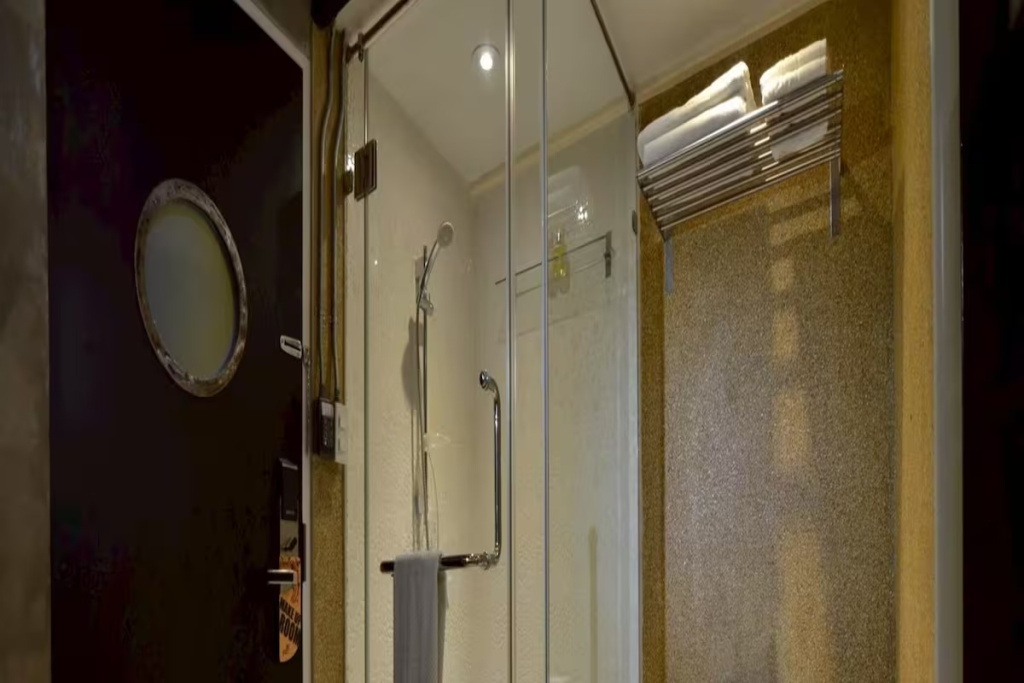 Jasaen Hotel - Chambres