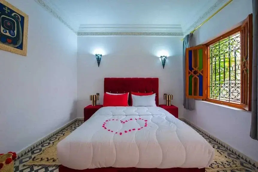 Sherazade Double room (full double bed)