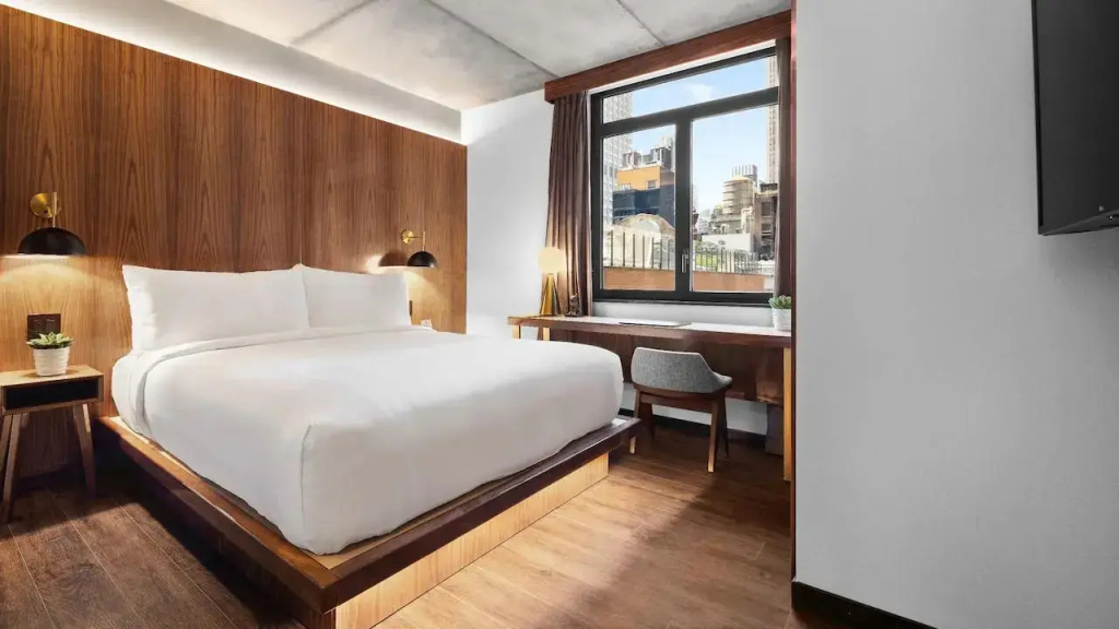 Empire View Double room, king size bed, full double bed room photo 1