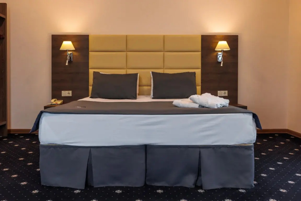 Central City Hotel Makhachkala Room Type - Double Luxe full double bed