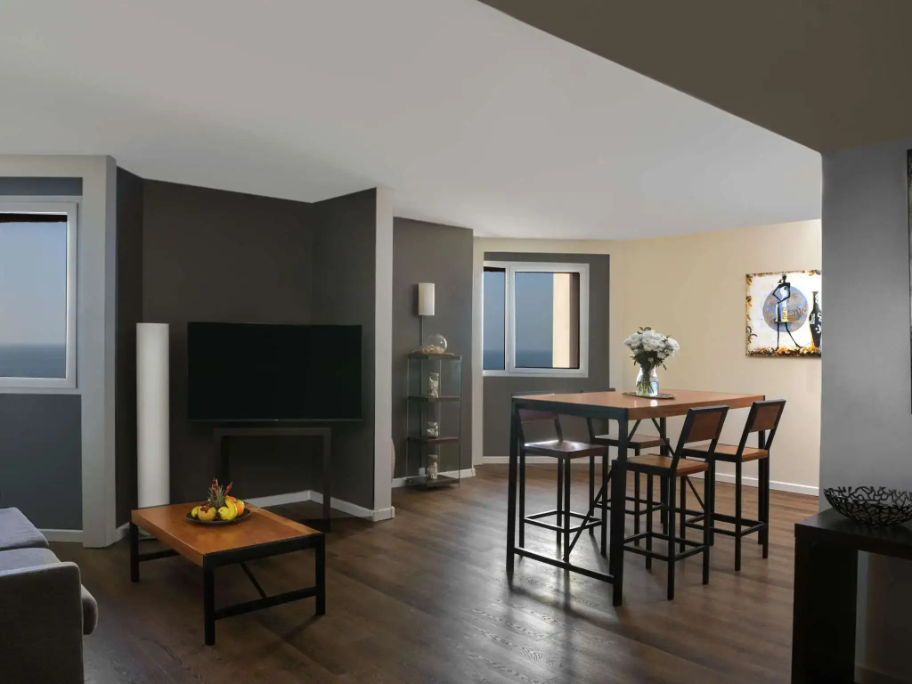 Presidential Double Suite with sea view (full double bed)