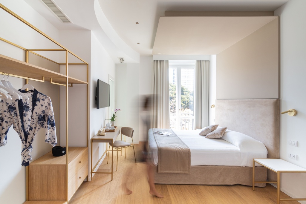 Superior Double room with panoramic view (full double bed)