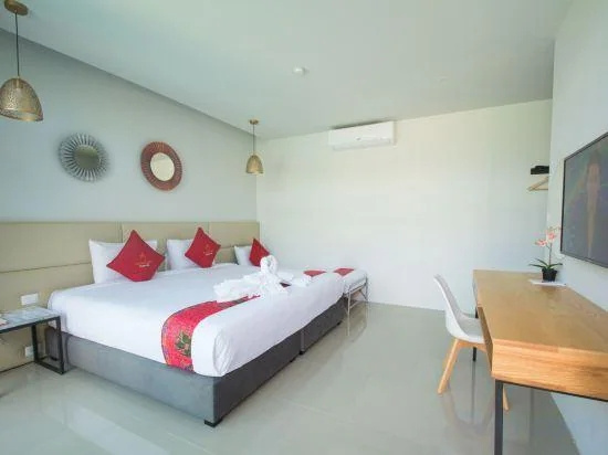 2 Bedrooms Half Villa