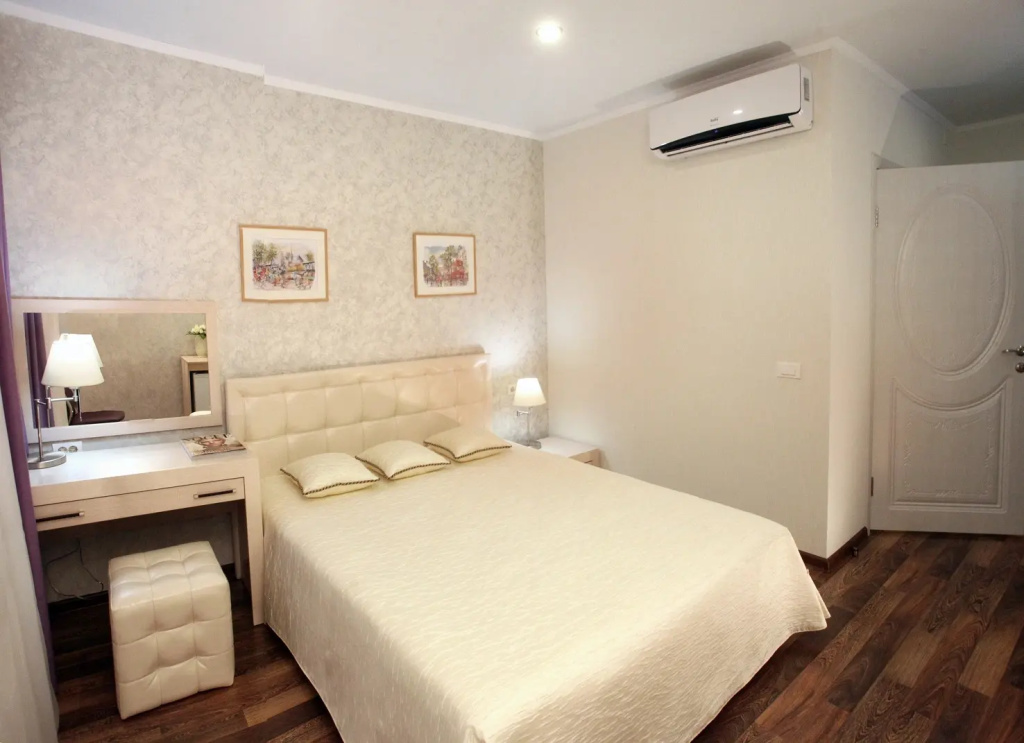 Hotel Classic Room Type - Comfort Double room full double bed