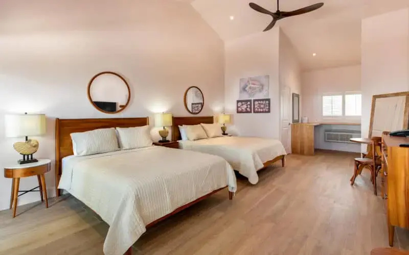 Deluxe Quadruple room with water view