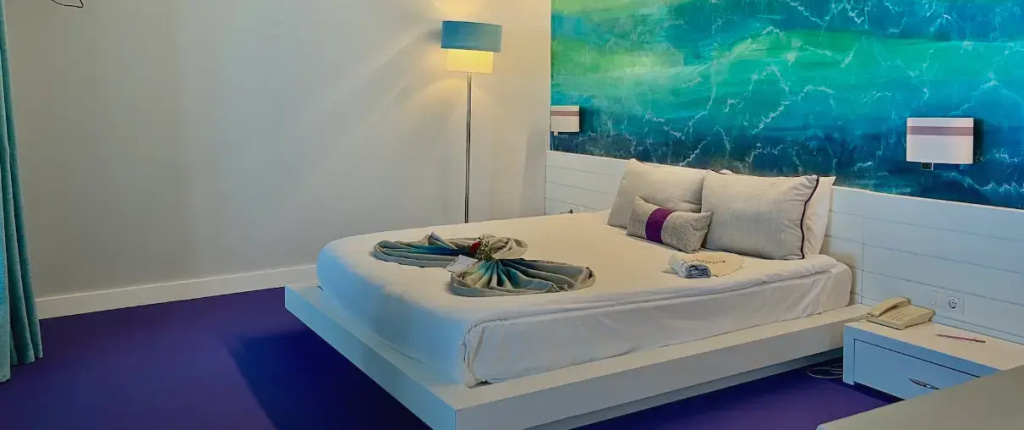 Corner Suite