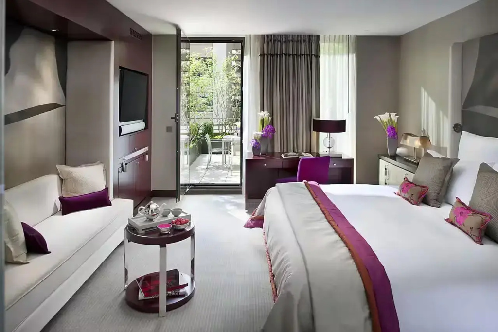 Mandarin Terrace Double room (full double bed)