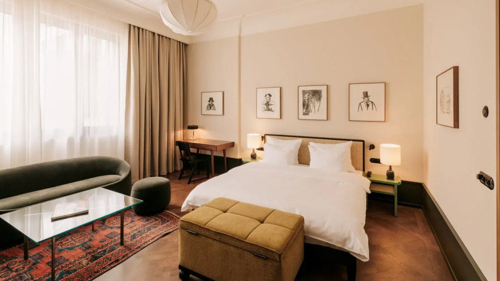 Double Junior Suite (full double bed)