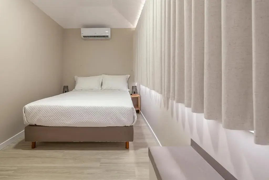 Double room (full double bed)