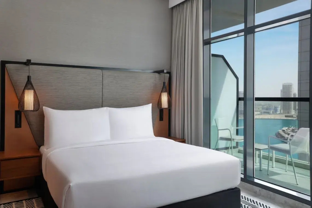 1 Bedroom Executive Double Suite with balcony (full double bed)