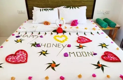 2 Bedrooms House