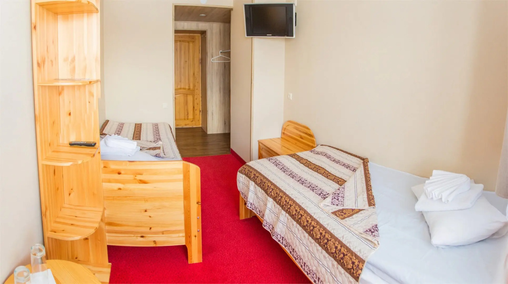 Small Double room (twin beds)
