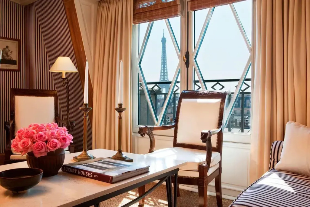 Le Dokhan’s Paris Arc de Triomphe, a Tribute Portfolio Hotel 72