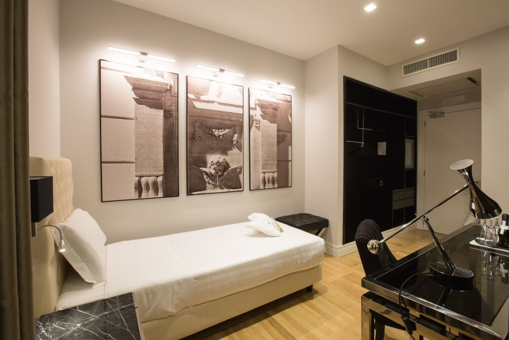 Hotel photo 12