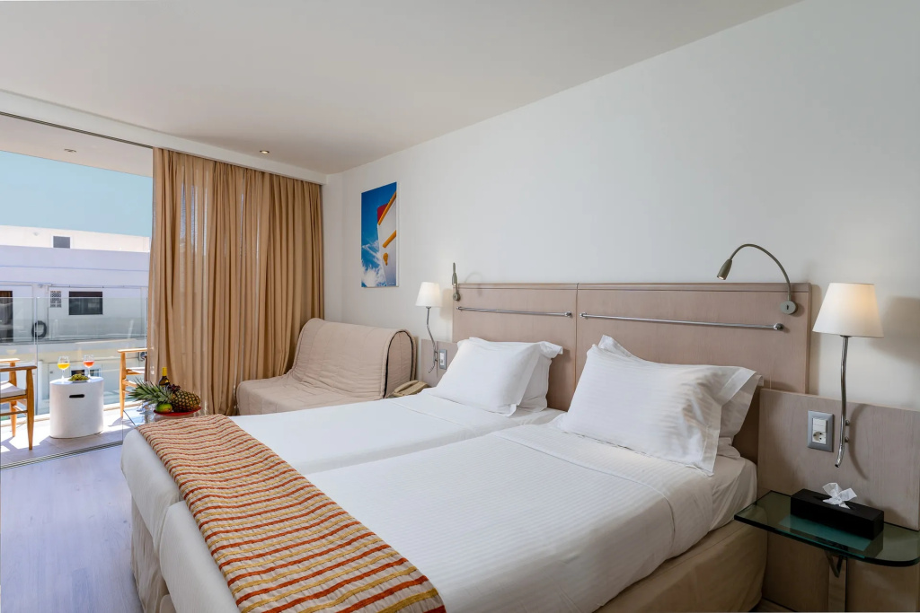 Junior Suite Side Sea View