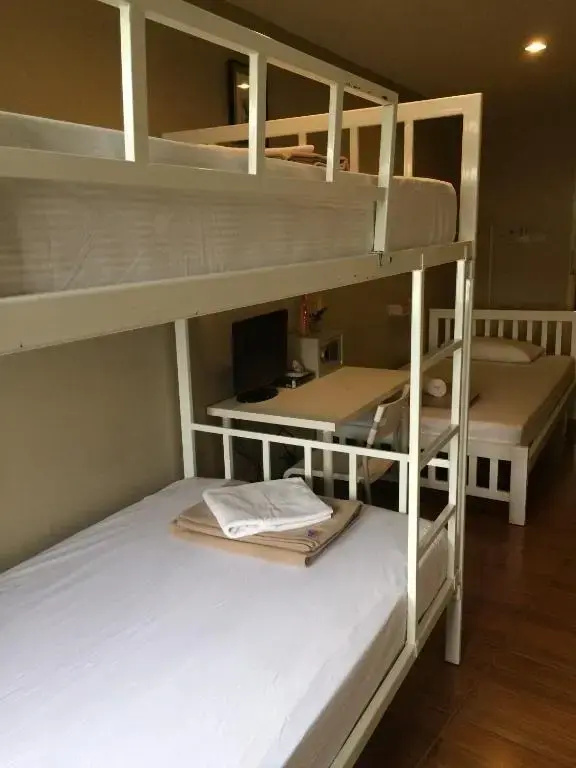 Basic Triple room