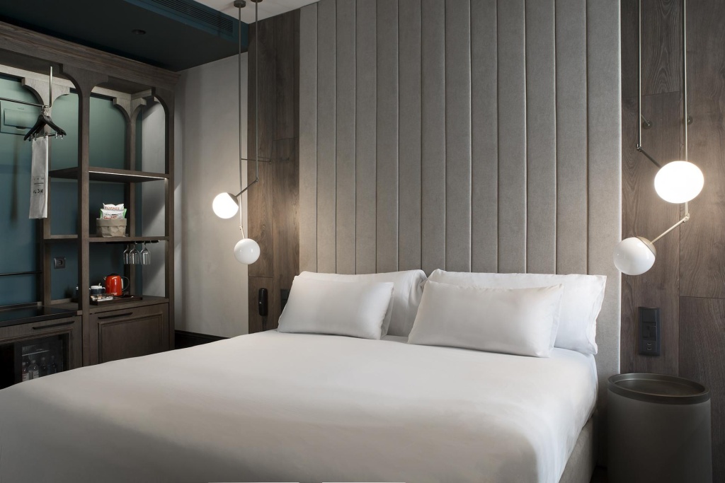 Triple room